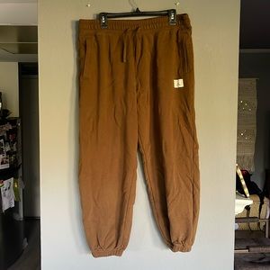 Nike air Jordan loose fitted cuffed sweatpants size XL🥥🥥☑️